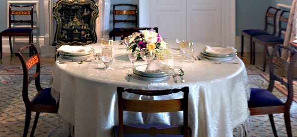 How to serve a table for formal dinner 3
