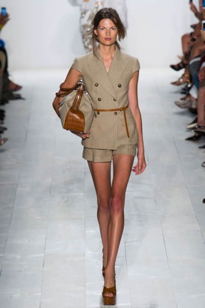 Review of the collection of Michael Kors Spring Summer 2015. What clothes are trendy in 2015 (3)