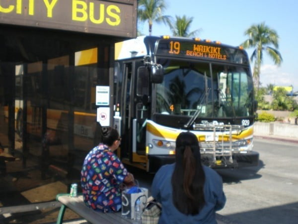 how to be safe at the bus