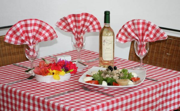 How to lay the table for Italian cuisine
