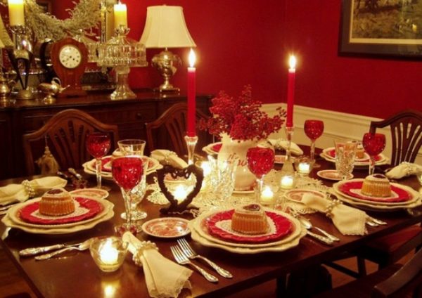How to lay the table for a romantic dinner 1